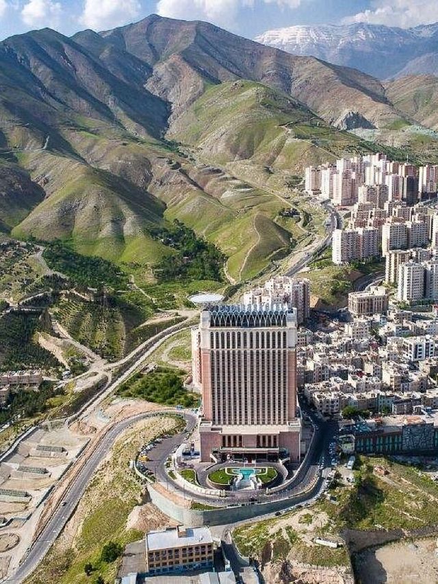 🌟 Tehran's Top Stay: Espinas Palace Hotel 🌟