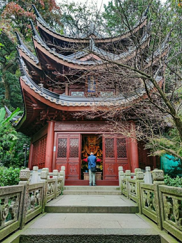 The Truly Hidden Light of Hangzhou