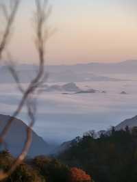 秦嶺山脈奔赴雲海日出 駕車直達太子嶺。