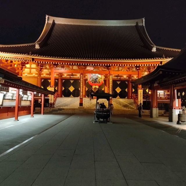 雷門淺草觀音寺，東京必遊最古老的廟宇。