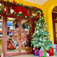 Timeless Christmas in Hanoi