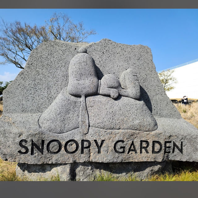 Snoopy Garden 