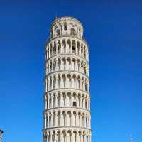 Leaning tower of Pisa.