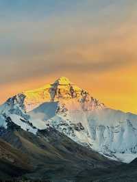 我被高山圍繞山水自為我祈禱如果經濟自由 我願一生都在路上