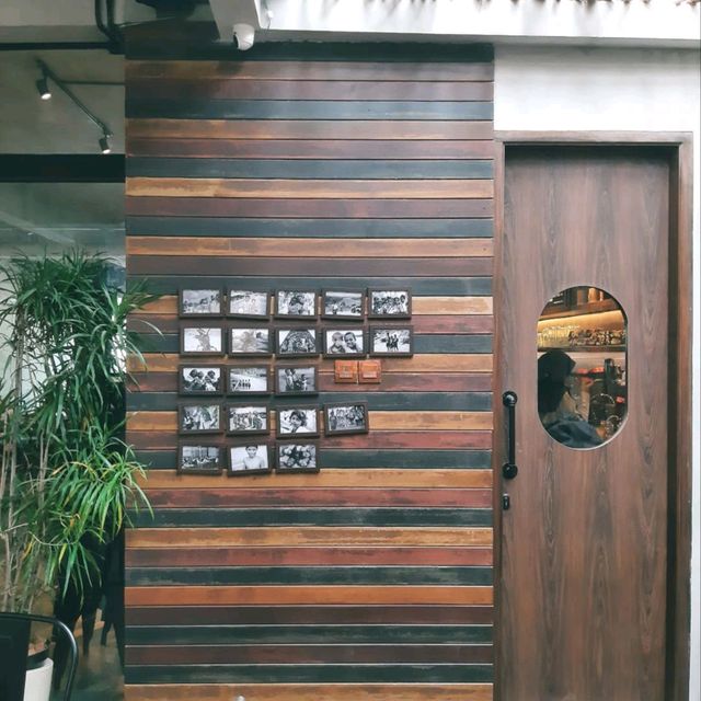 THERE'S A NEW COFFEE SHOP IN TEBET THAT EMBRACES THE CONCEPT OF NTT (EAST NUSA TENGGARA)