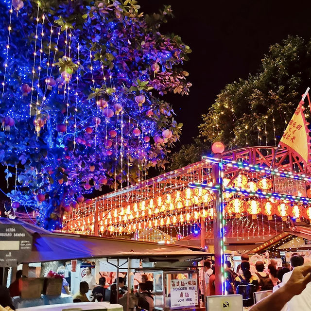 "Chinese New Year Festivities at Kek Lok Si Temple: Dragon Dances, Parades, and Fireworks"