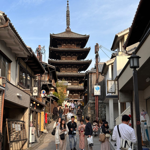 Strolling Through History: My Amazing Adventure in Gion, Kyoto!