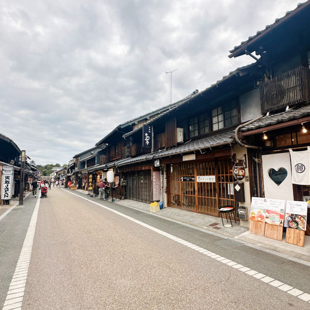 懐かしい雰囲気の犬山城下町