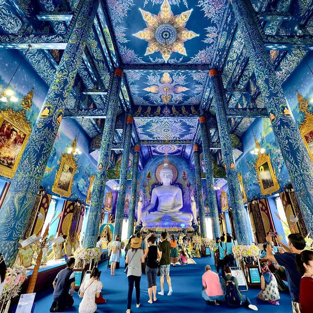 The Enchanting Blue Temple of Chiang Rai