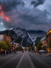 Walking and Shopping on Banff Avenue