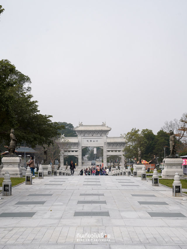 ไหว้พระใหญ่ที่วัดเทียนถาน