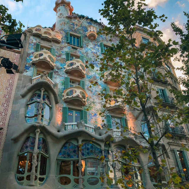 The Iconic Work of Gaudi in Barcelona 🇪🇸