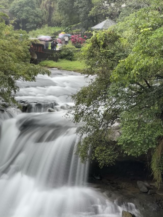 Exploring scenic waterfalls of Shifen. 