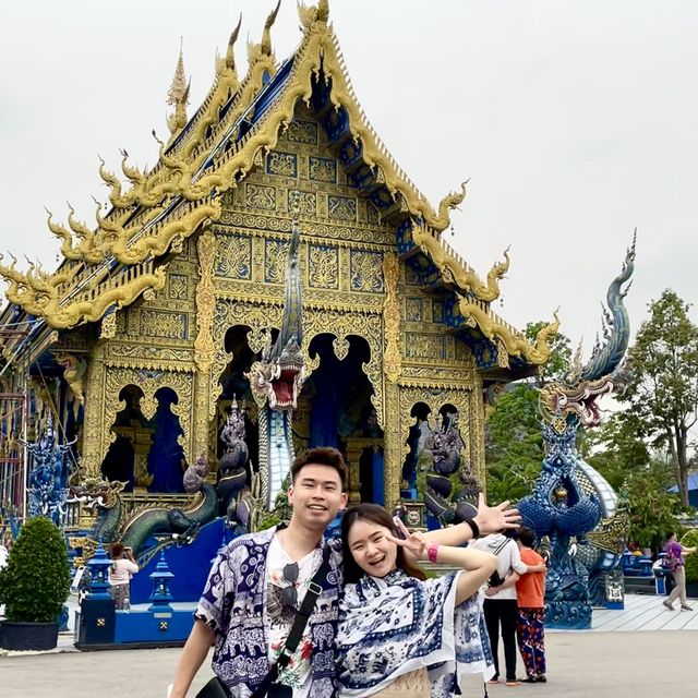 Wat Rong Suea Ten - Blue temple