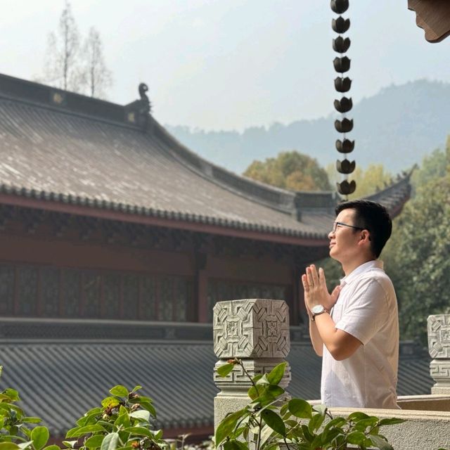 Hangzhou - Ancient buddhist temple that worth you visit