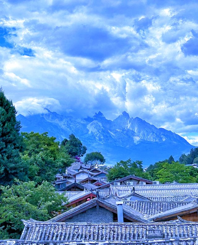 在玉龍雪山下邂逅浪漫時光