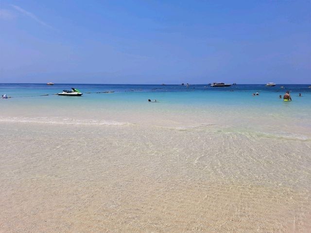 【泰國格蘭島】Tien Beach：全島最美藍綠玻璃海，拍照出片！