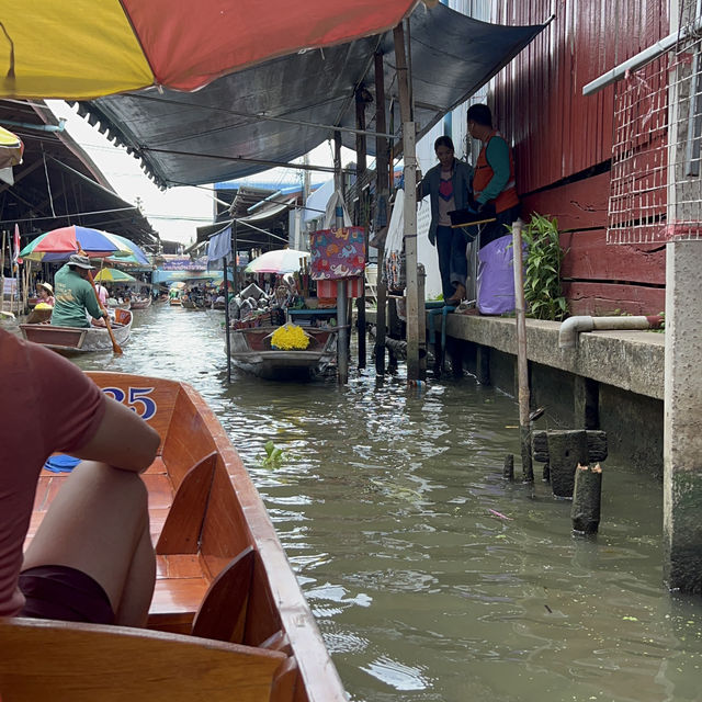 The floating market - Thailand 