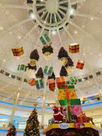 Discover the Magic of Christmas on a Solo Adventure to The Curve Mall