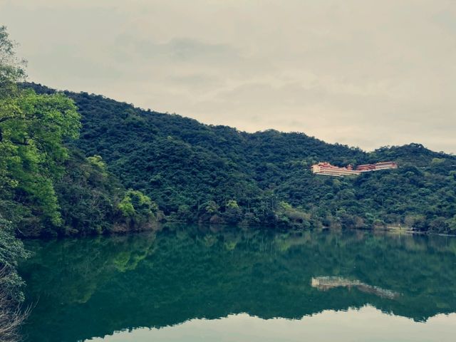 宜蘭梅花湖遊記：靜謐湖畔的自然與美食之旅