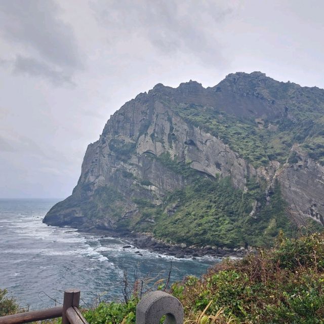 濟洲島柱狀節理帶🏞️天帝淵瀑布📸鳥島新緣橋🌁龍淵峽谷👣熱門打卡景點介紹👍