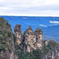 Lost in Nature’s Glory - Exploring the Majestic Blue Mountains National Park!