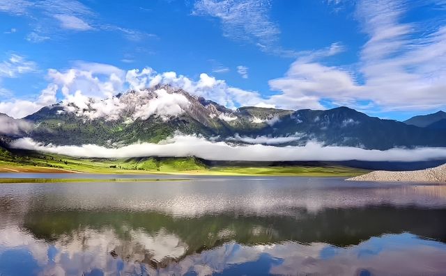 四川·冶勒湖｜湖光山色、湖水湛藍