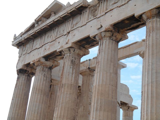 Discovering Ruins and the Beauty of Athens 🇬🇷 