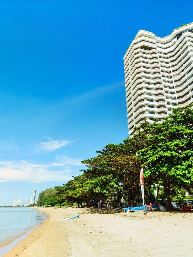 🌴 Pattaya's Beach Bliss: Sun, Sea & Sand 🌊