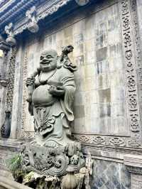 Luohan Temple: A gem in Chongqing. 