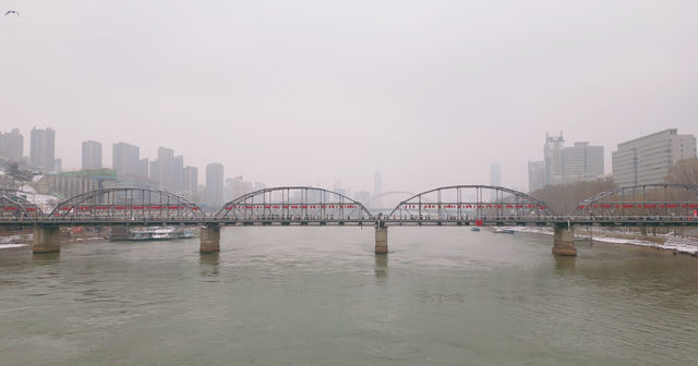 蘭州冬天旅遊攻略中山鐵橋。