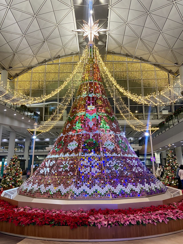 又到聖誕| 香港國際機場不能錯過的聖誕樹🎄✨