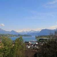 เดินเล่นกันบนกำแพงเมืองเก่า Luzern 