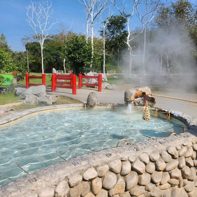 探索清邁的溫泉聖地：Sankampaeng Hot Spring🏞️♨️