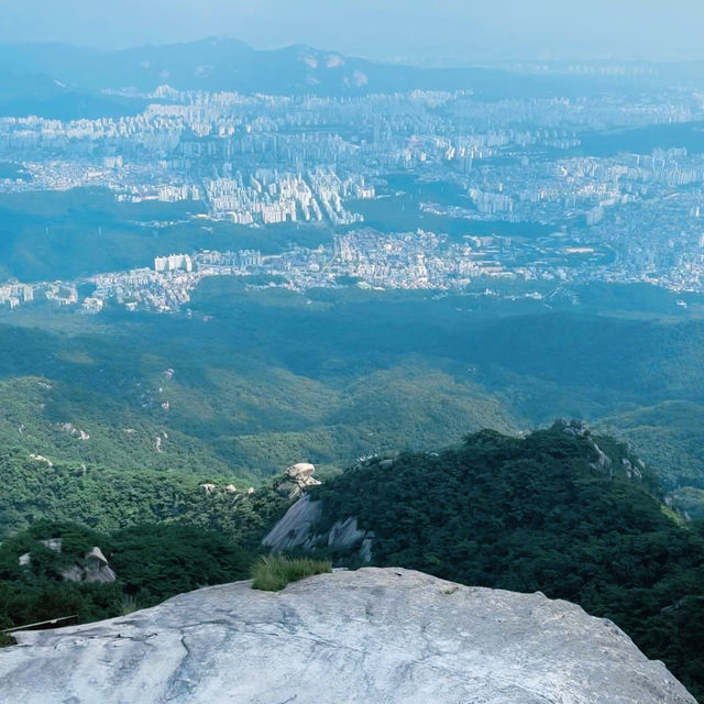 Conquering Bukhansan: A Hiker’s Paradise Above Seoul!