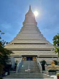 Amazing temple in Bangkok💛