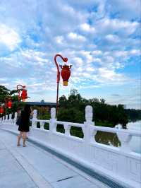 Family Fun at Jurong Lake Gardens: A Night of Lanterns and Laughter