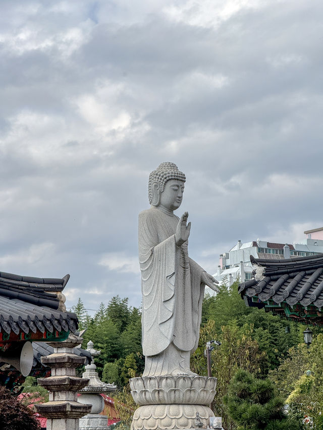 도심 속 편안하게 둘러보기 좋은 ‘원각사’