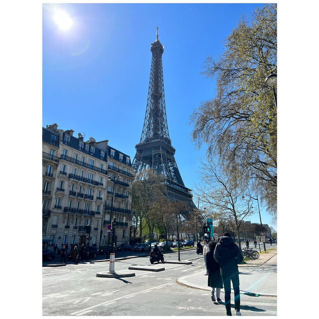 Looking for the perfect Eiffel Tower view? The Pullman Paris Tour Eiffel is pure magic, day and nigh