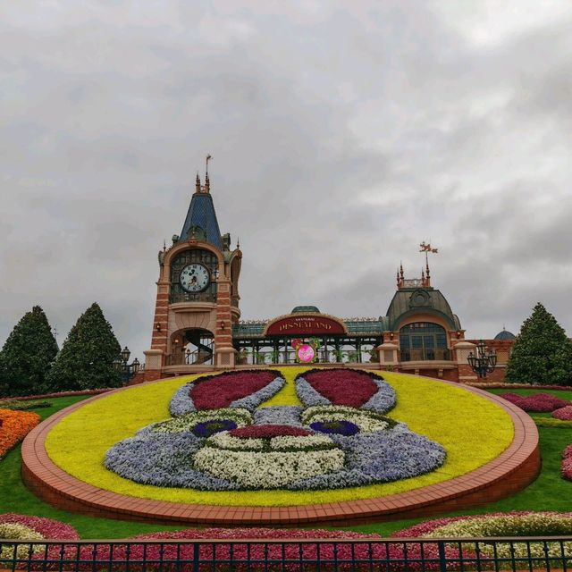 Fulfiling our disney Dream as Couple in Shanghai Disney land