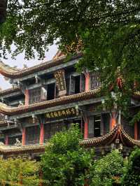 Temple with Amazing Vegetarian Restaurant in Chengdu