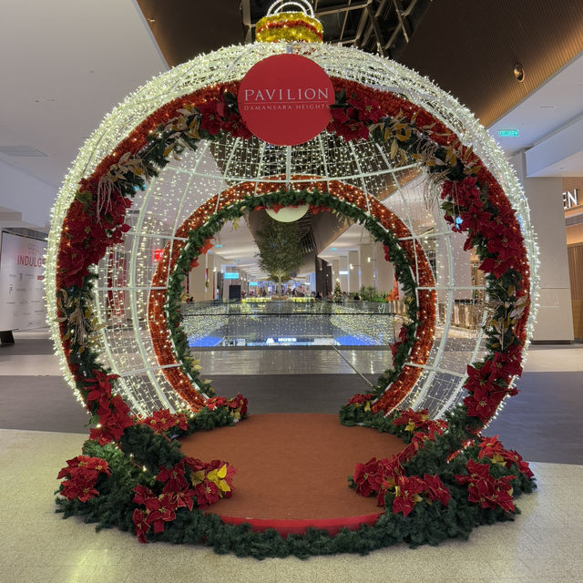 The Ultimate Christmas Photo Spot – Pavilion Damansara Heights