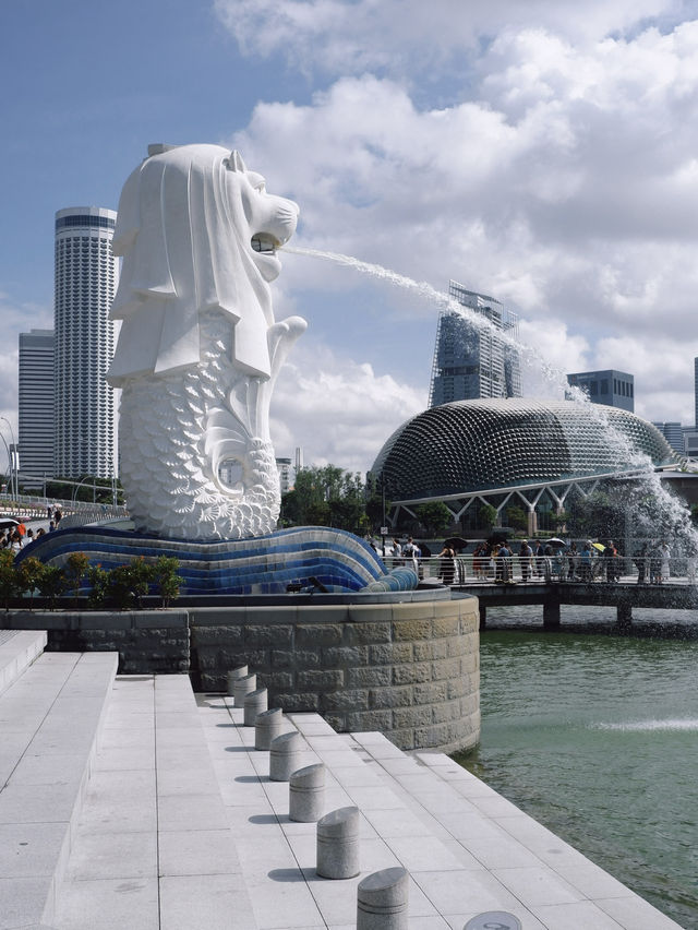 Merlion สัญลักษณ์แห่งสิงคโปร์ที่ต้องมาสักครั้ง!