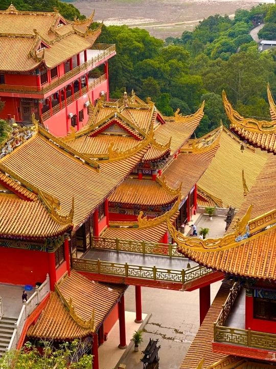 Incredible Guanyin Temple in Shantou City 🕍