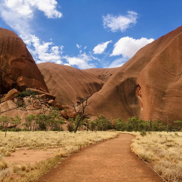 "Exploring the Wonders of Uluru National Park"