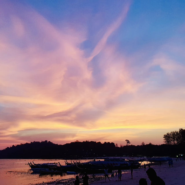 Sunrise and Sunset at Koh Lipe