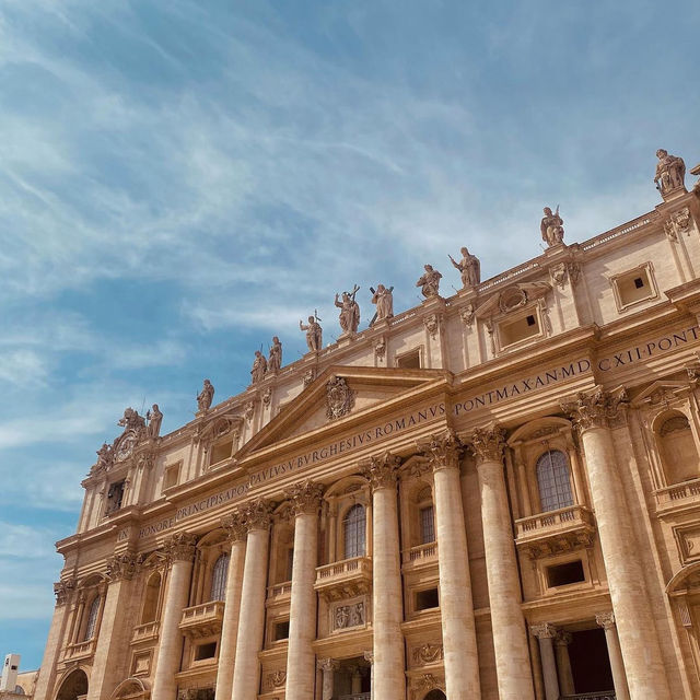 Vatican City - Beautiful Basilica of St Peter 🗺️