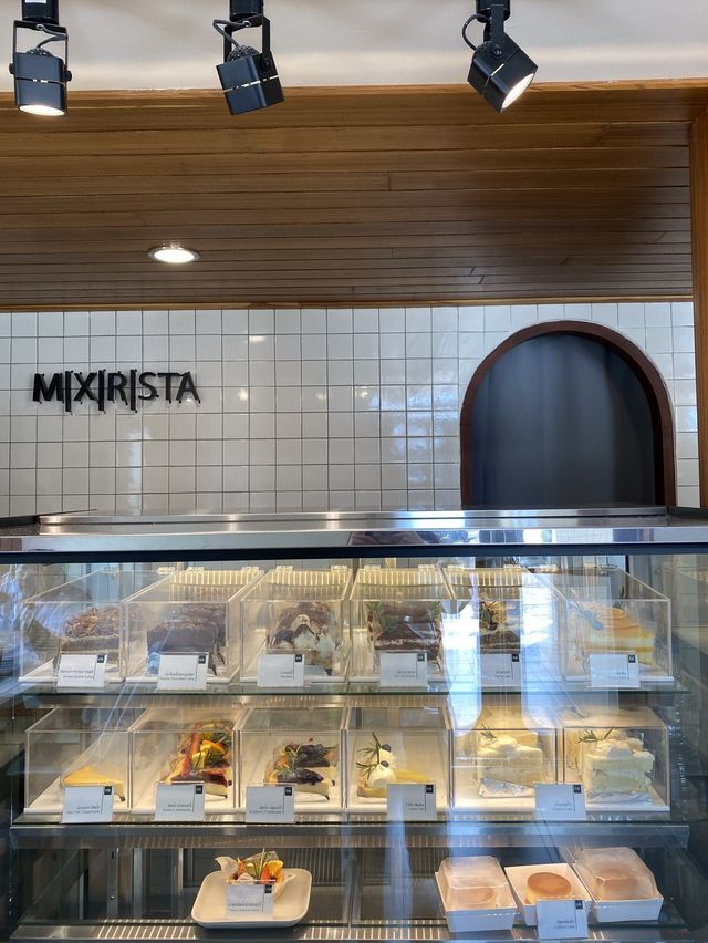 Mixirista คาเฟ่ลำปาง ร้านเก๋ แถวมุมถ่ายเพี๊ยบ 🚟