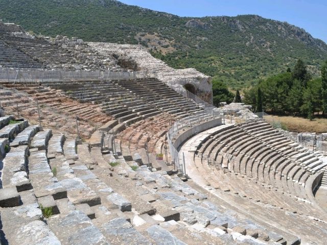 Exploring the ruins of Ephesus in Turkiye