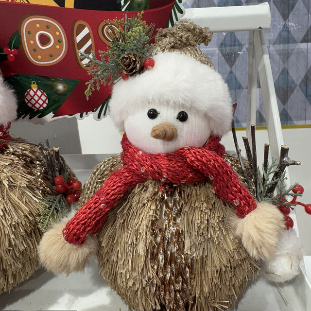 Deck the Halls with Mr. DIY’s Festive Collection!